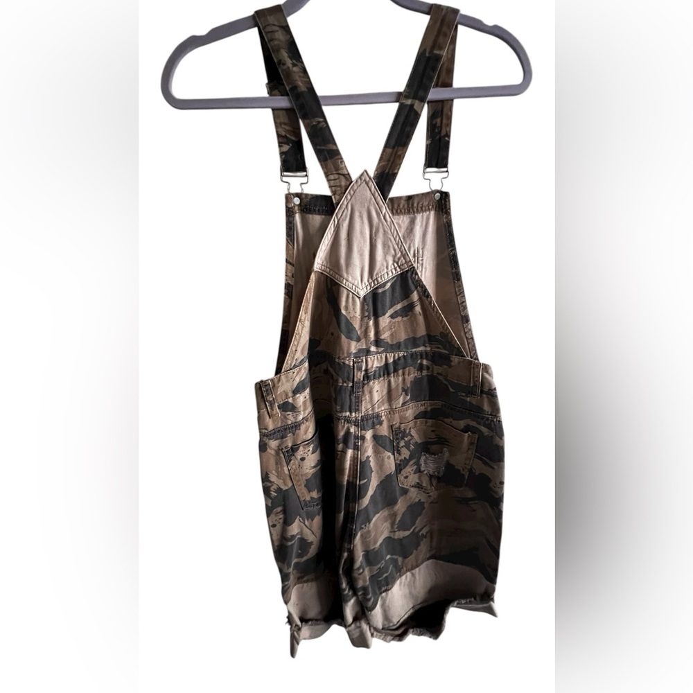 POL Camouflage Print Woven Short Overalls Small NWOT - Picture 8 of 8